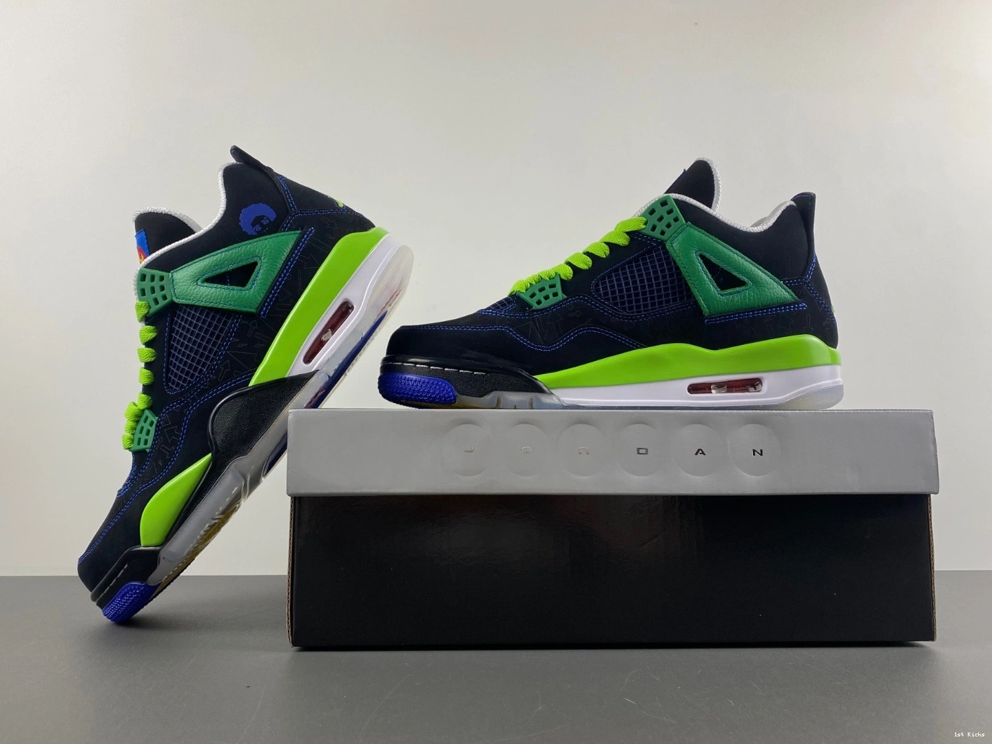 Doernbecher 4 308497-015 - Jordan Retro 0328